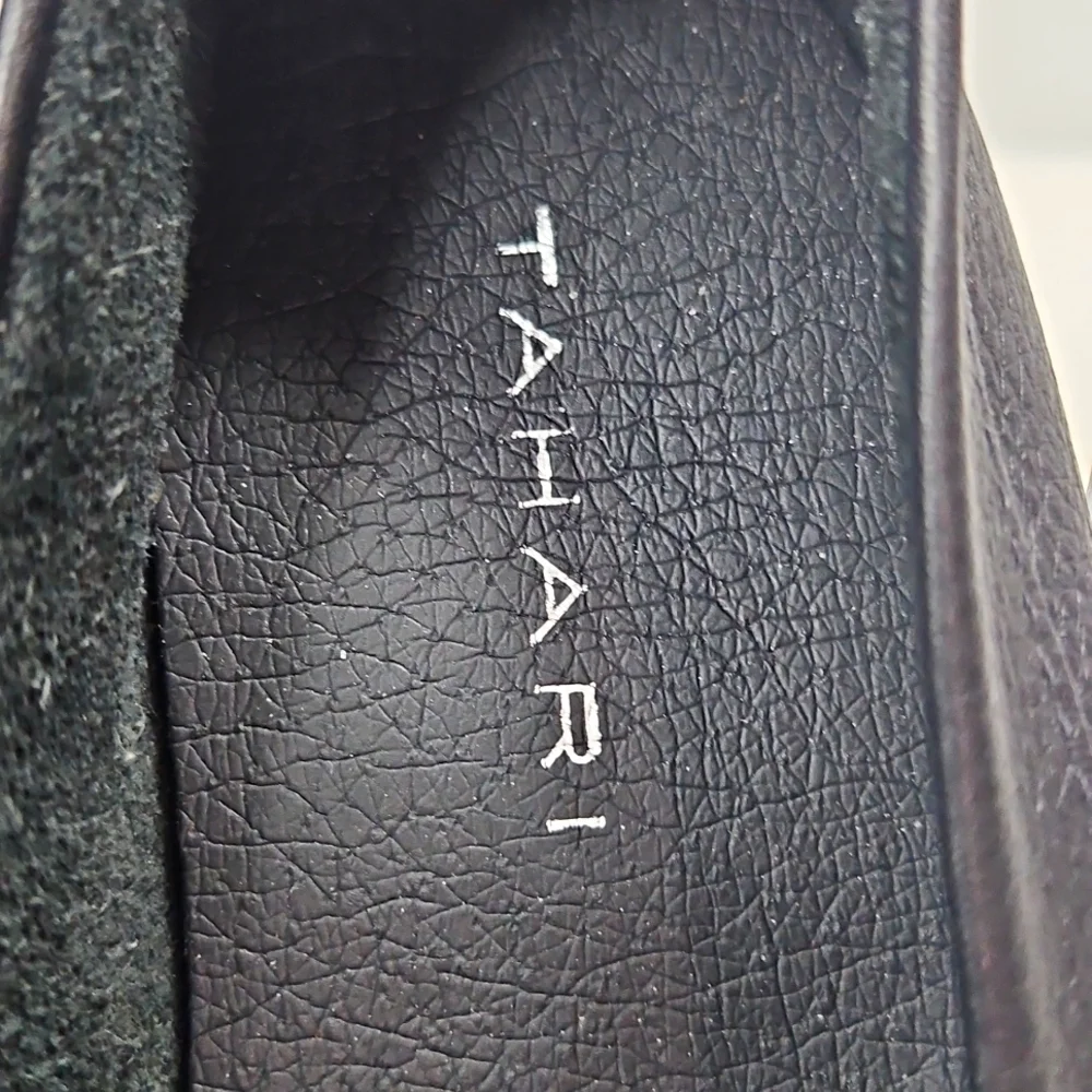 Tahari Black Leather Loafers Size 6